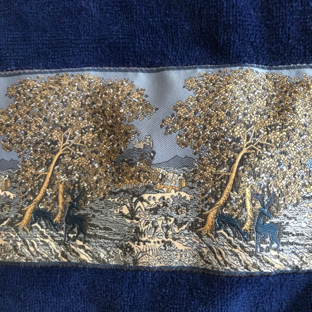 VTG Martex Zodiac 2 Bath Towels Blue w Damask Border Landscape Country Scene